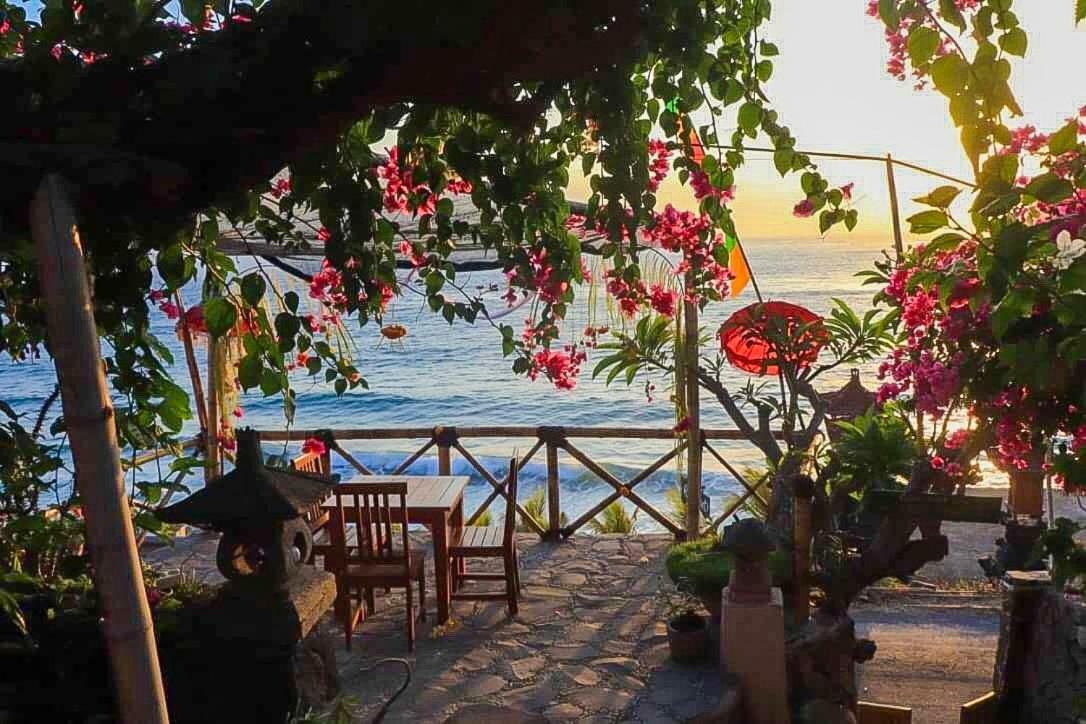 Eka Purnama Cottages Амед Экстерьер фото