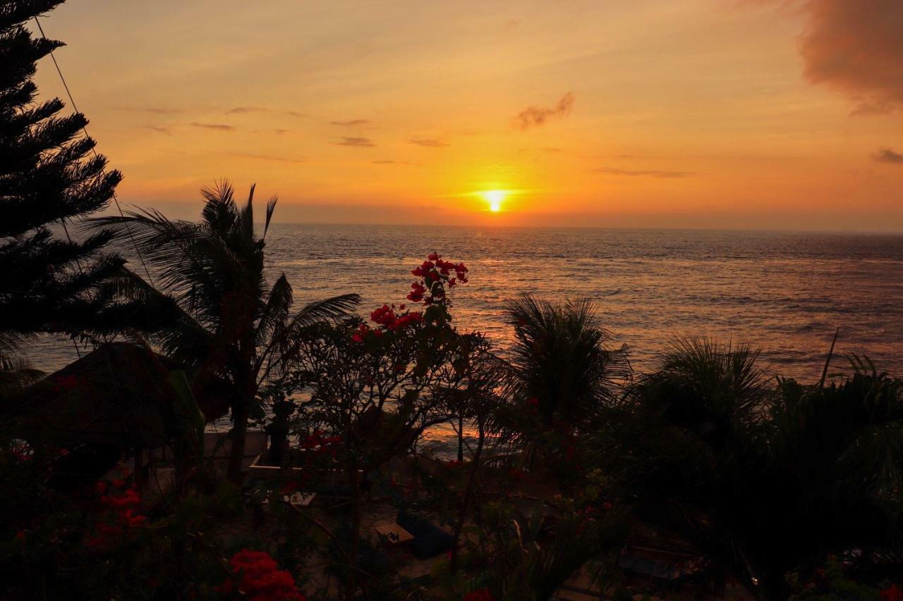 Eka Purnama Cottages Амед Экстерьер фото